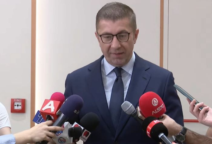 Мицкоски: Европратениците да се држат до европските вредности