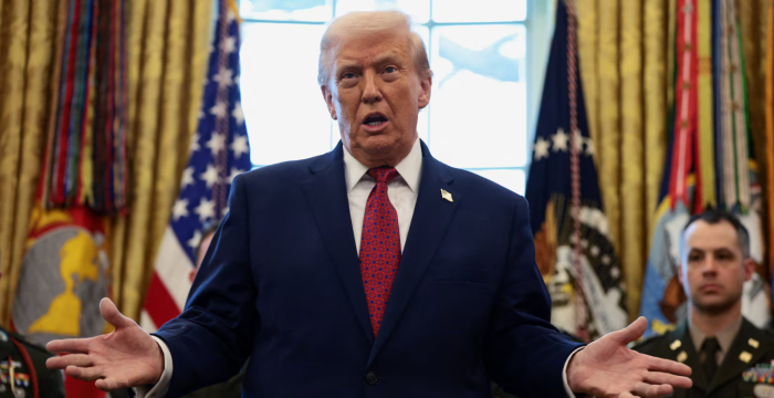 Анкета: Рејтингот на Трамп падна на 32%, најниско ниво досега