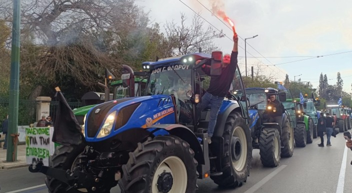 Грчките земјоделци повторно го затворија граничниот премин Евзони, можни блокади и на Ники (Меџитлија)