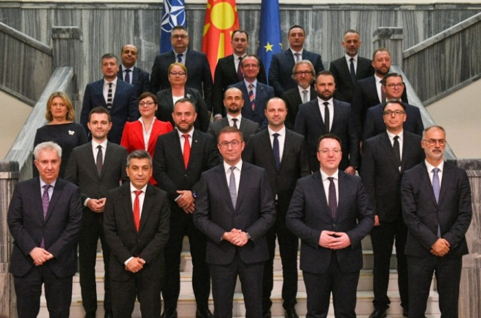 Владата е стабилна, разговорите за пополнување на испразнетите места се во тек, вели премиерот Мицкоски