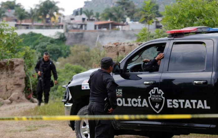 Најмалку 25 припадници на мексиканската Националната града загинаа во престрелка со наркокартелот на Ел Менчо