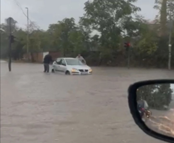 Обилни дождови предизвикаа поплави во Црна Гора, најпогодени се Никшиќ и Даниловград