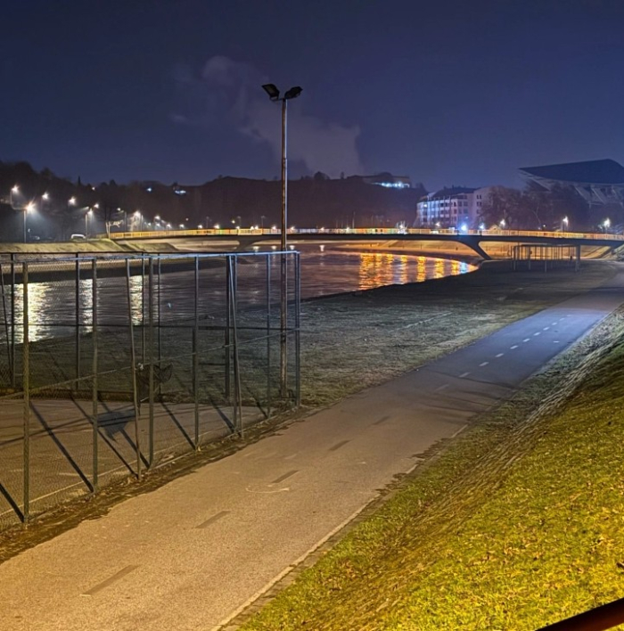 Скопје почнува реконструкција на спортските терени на кејот на Вардар