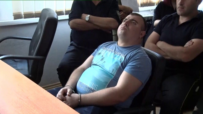 Со поглед во таван почна судењето на серискиот убиец во кумановско, Обвинителството ќе докажува дека мотивот бил некрофилија