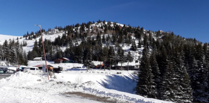 Најстудено на Попова Шапка и 59 сантиметри снег